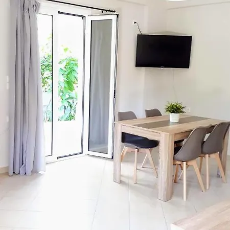 Elias Apartman Nidrí